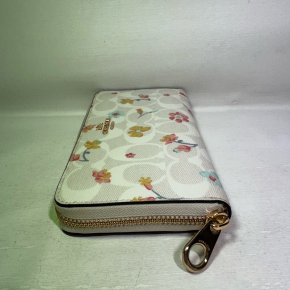 COACH Wallet Long FC8695 C8695 Chalk Multi Signature Mystical - Picture 2 of 8